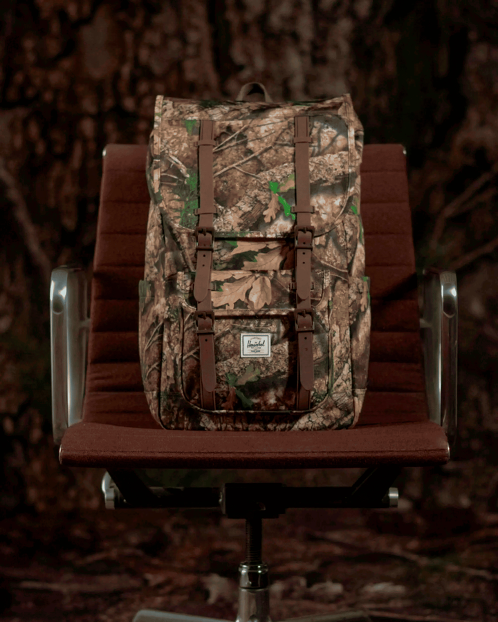 Mochila - Realtree® Herschel Little America™ Backpack - 30L