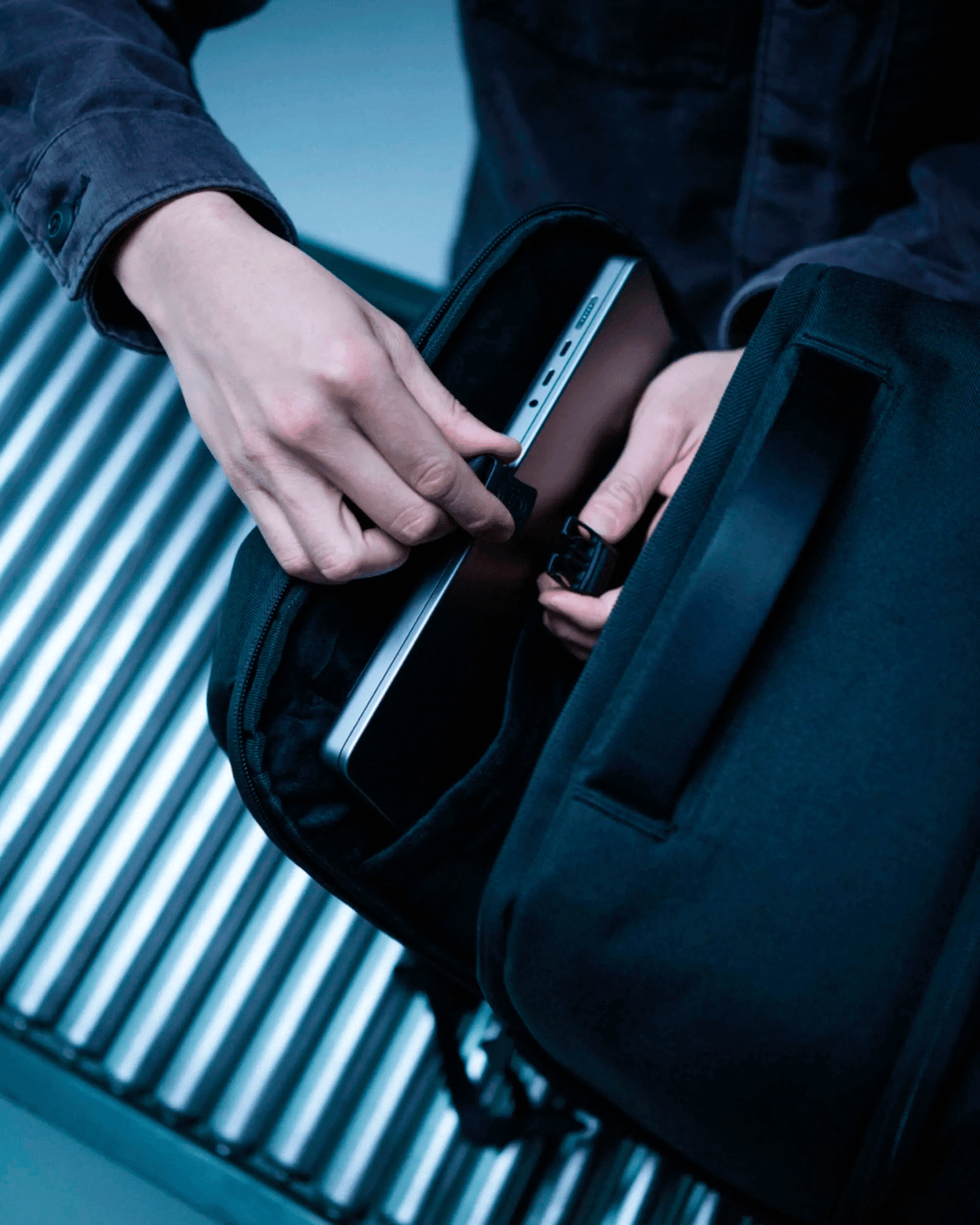 Mochila - Kaslo Travel Backpack Tech - 32L